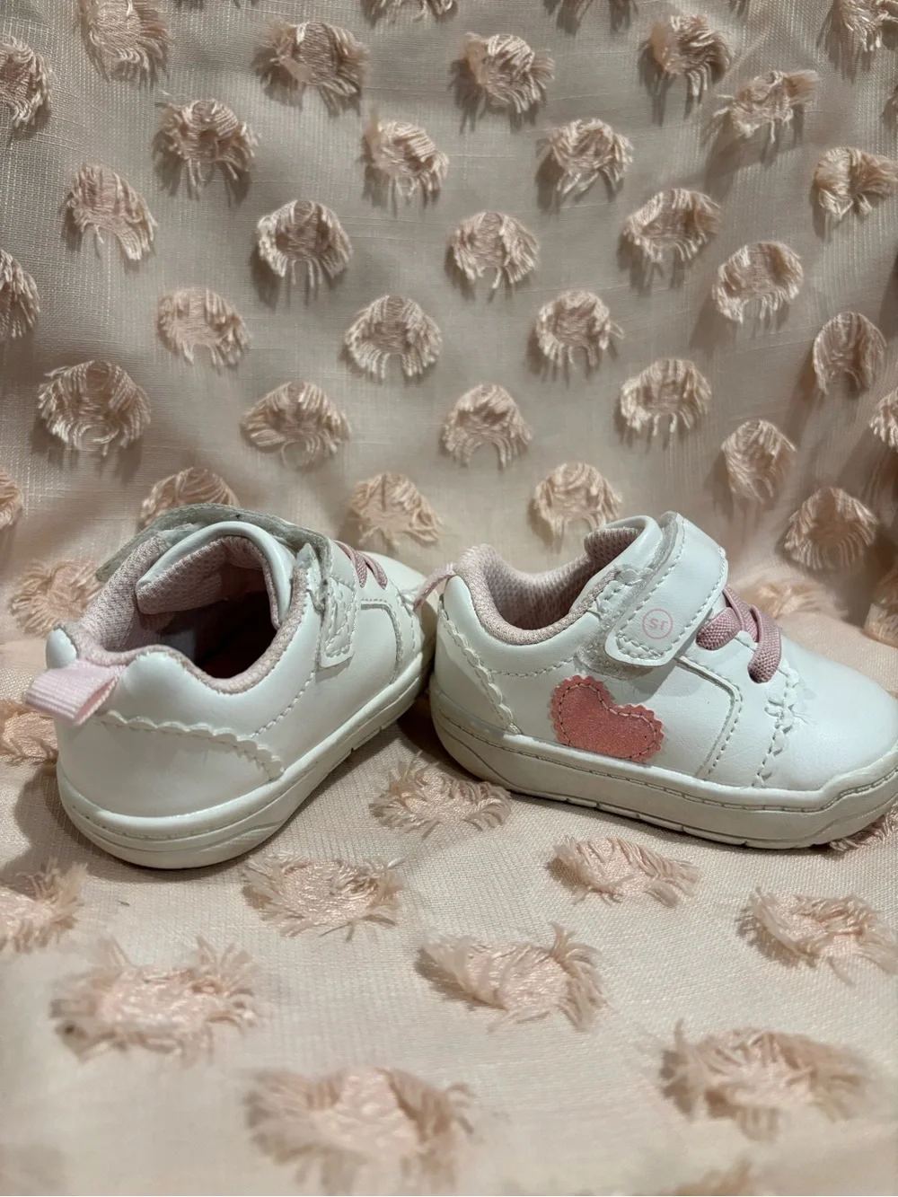 Munchkin by stride rite Kids White and Pink Casual Sneakers